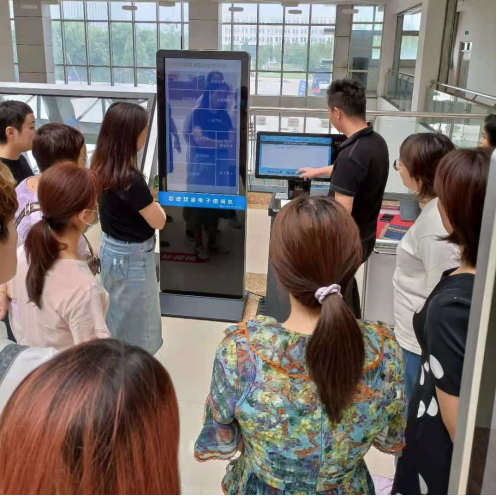 图书馆举办RFID智能管理设备操作使用培训(1)327.png